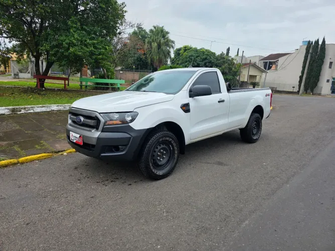Ford Ranger XL 2.2 4X4 CS Diesel Mec. 2023