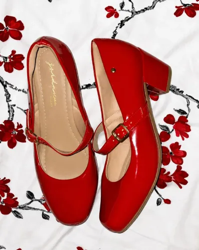 Sapatos Vermelhos Mary Jane