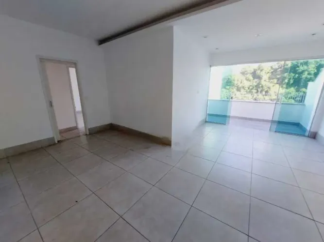 Cobertura - / Residencial / Laranjeiras