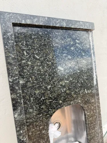 Pia de Granito Verde Ubatuba com Cuba Inox - Semi Nova