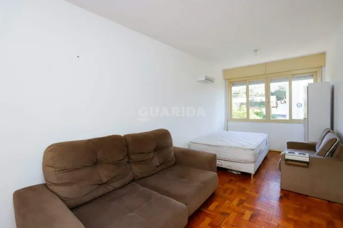 Lindo JK com vaga de garagem coberta no bairro Partenon