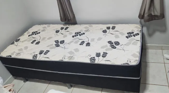 Cama solteiro 