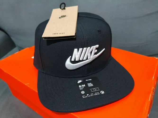 BONÉ NIKE PRETO TAMANHO P/M