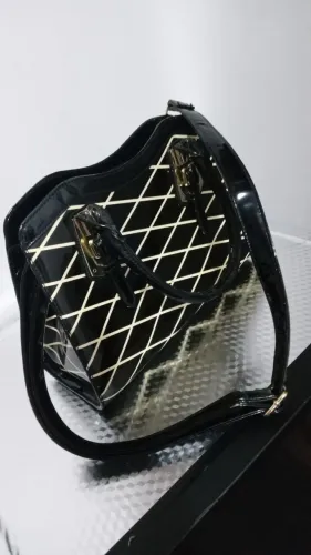 Bolsa de mão e ombro nova