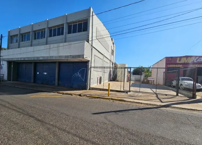Venda de Comercial / Salão na cidade de Araraquara