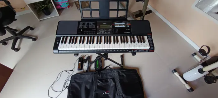 Vendo teclado arranjador casio CTX 800 61 teclas + acessórios, excelente estado.