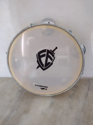 Instrumento de percussão, Pandeiro.
