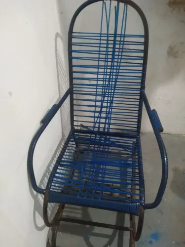 Cadeira de balanço com avaria