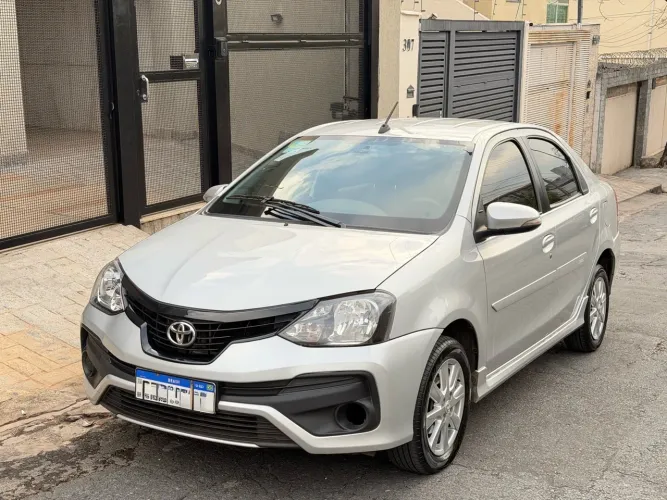 Toyota Etios X Plus Sedan 1.5 Flex 16V 4P Aut. 2021