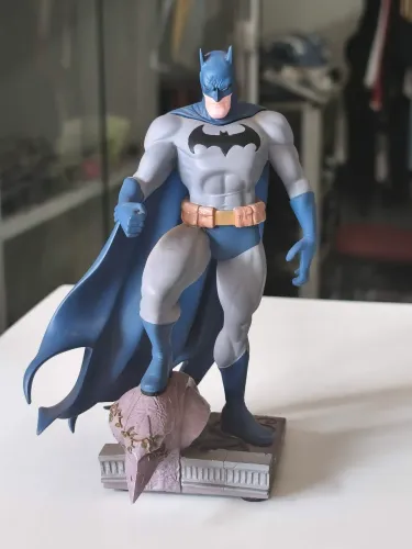 Boneco Batman DC original estátua original