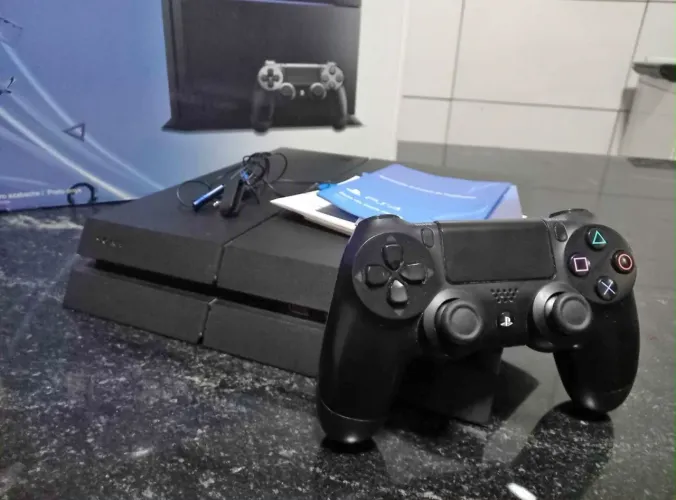 PlayStation 4 - PREÇO BAIXÍSSIMO