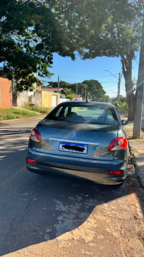 Peugeot 207 Sedan Passion XR 1.4 Flex 8V 4P 2011