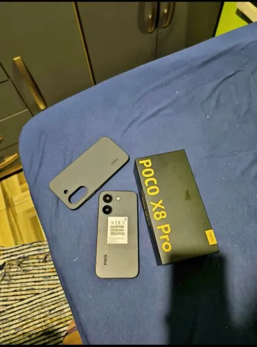 Poco X8 pro 8/256 muito novo