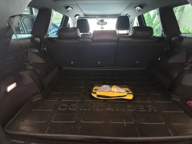 Jeep Commander Black Hurricane 2.0 4X4 TB AUT 2025