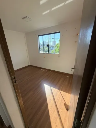Apartamento de 2 Quartos à Venda no Residencial Azaléia  Maringá/PR