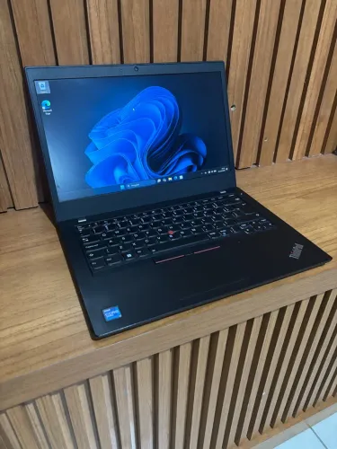 Notebook Lenovo ThinkPad i7 11ª Geração 16GB RAM SSD 512GB Iris Xe Windows 11