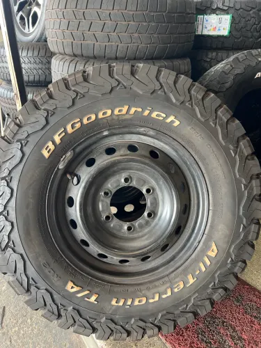 Pneu BFgoodrich novo 265/70r16 e 35x12,5r18