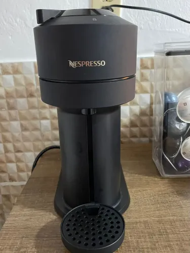 Cafeteira Nespresso Vertuo Next Preta + Cápsulas Inclusas