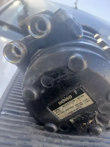 Compressor ar condicionado palio 1.0 ano 2001. Whats : *