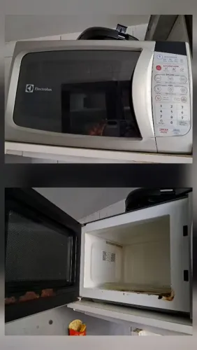 Micro-ondas com defeito no painel 