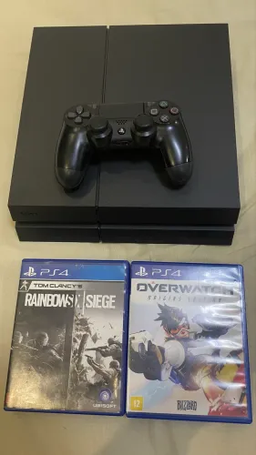 PLAYSTATION 4 FAT 500 GB - MUITO CONSERVADO!