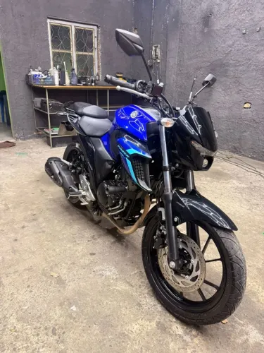 YAMAHA/FZ25 FAZER