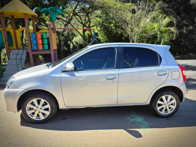 Toyota Etios XLS 1.5 Flex 16V 5P Mec. 2017