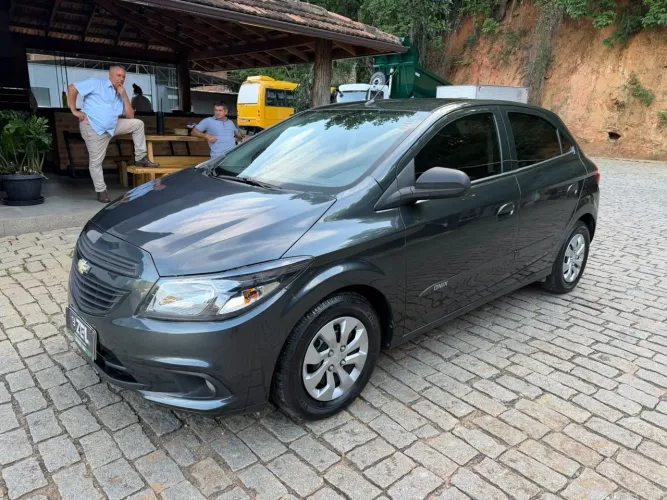 Chevrolet Onix JOY Hatch 1.0 8V Flex Mec. 4P 2019