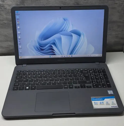Notebook i3 7° geração 4gb ram/ssd 128gb