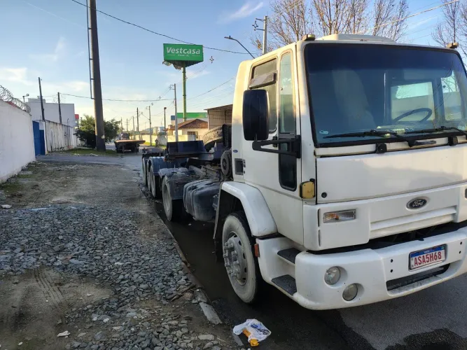 Vendo caminhão Ford cargo