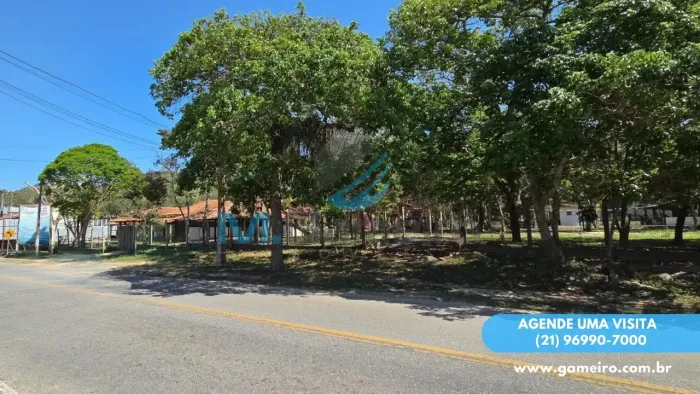 Aluga-se área de aproximadamente 1.000m² + 40m de frente em Cabo Frio.