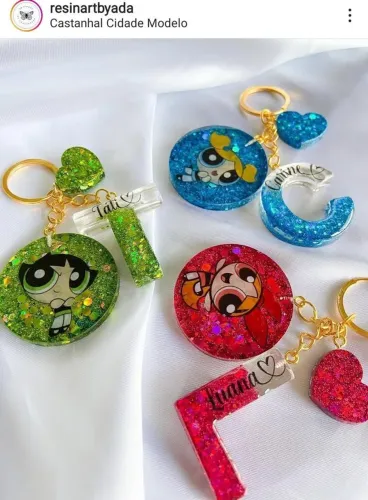 Chaveiros personalizados de resina