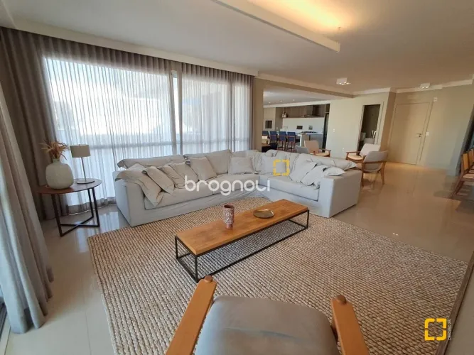 BROGNOLI VENDE - Cobertura em condomínio clube com Vista para o Mar - Pé na Areia