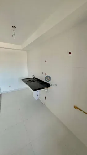 OPORTUNIDADE NO SOMA GALERIA! Novo apartamento de 66m² com sala amplaiada disponível para 