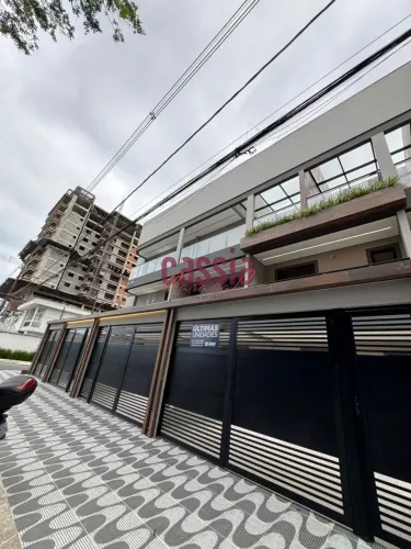 Casa de Condomínio com 2 quartos, Canto do Forte, Praia Grande - R$ 500 mil
