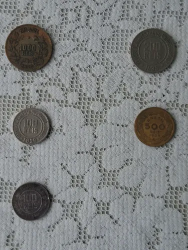 Moedas do Brasil Antigo: 1000 (1925) -100 (1929) -100 (1934) - 200 (1935) - 500 (1939 )