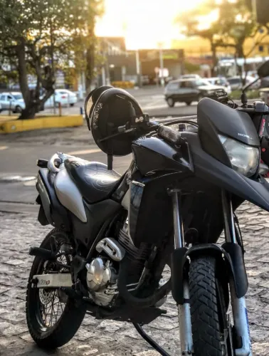 VENDE-SE MOTO XRE