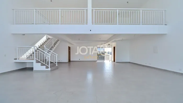 LOJA COMERCIAL NO CAMPO COMPRIDO Loja Comercial No Campo Comprido