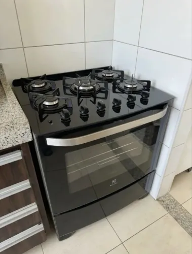 Fogão Electrolux 5 (cinco) Bocas com Mesa de Vidro Temperado