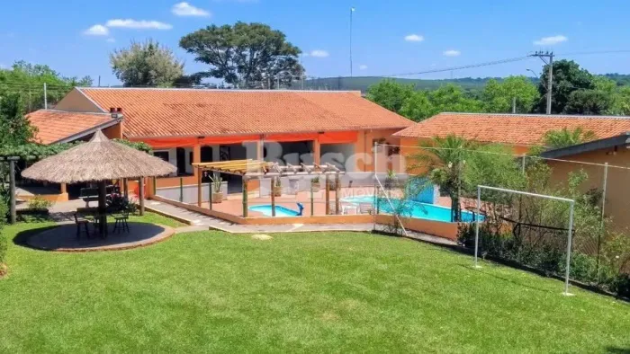 Chácara para venda com 2500 m² e 5 quartos, Piratininga - SP