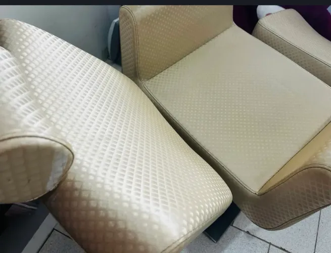 Cadeira reclinável e com ajuste de altura