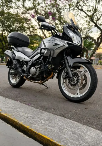 Suzuki V-strom 2012