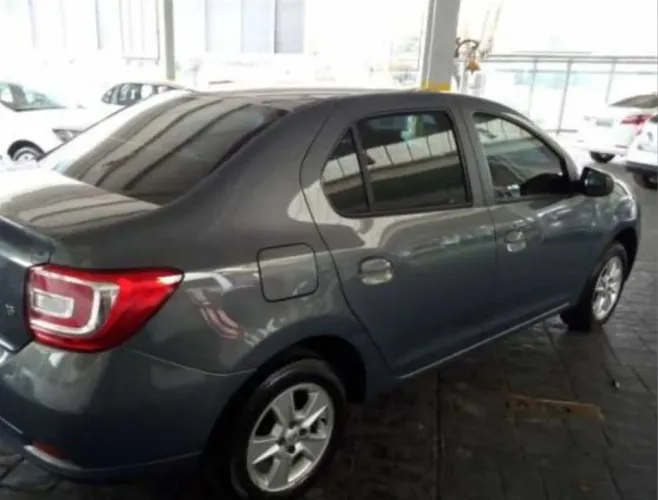 Renault Logan Dynamique Hi-flex 1.6 8V 4P 2014