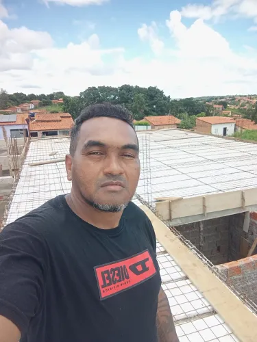 José Ribamar pedreiro profissional ?