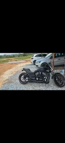 Vendo essa moto Harley davidson 1200 cl