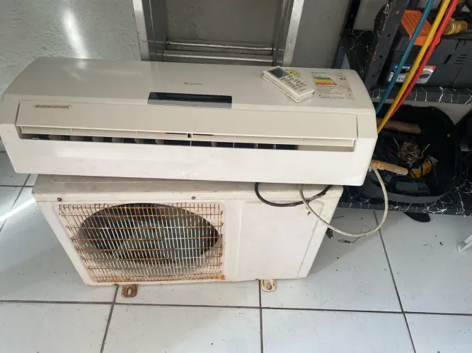 Ar condicionado 