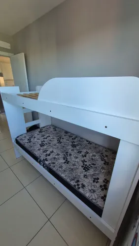 Beliche solteiro Branco em Ótimo Estado + Escada Integrada (Econômico e Resistente)