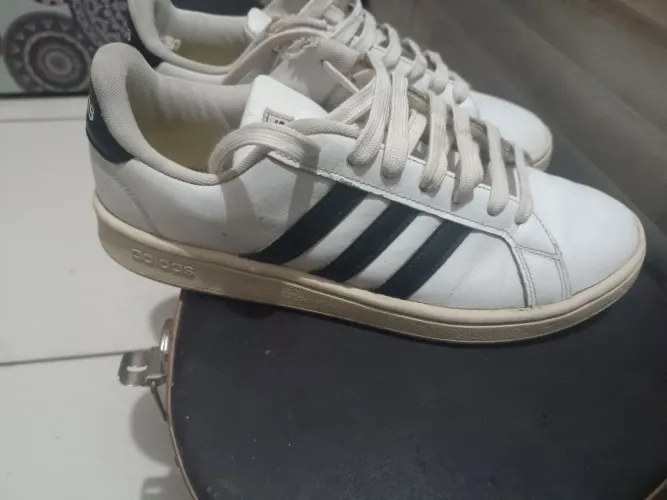 Tênis Adidas original 40/41 vendo/ troca