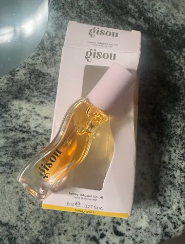 Gloss gisou honey infused lip oil