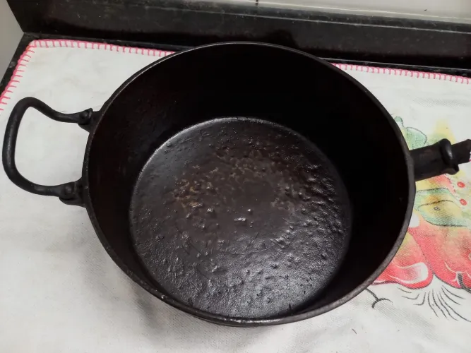 Panela de ferro antiga 5 Litros